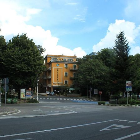 Hotel Universo Fiuggi Bagian luar foto