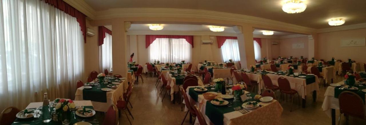 Hotel Universo Fiuggi Bagian luar foto