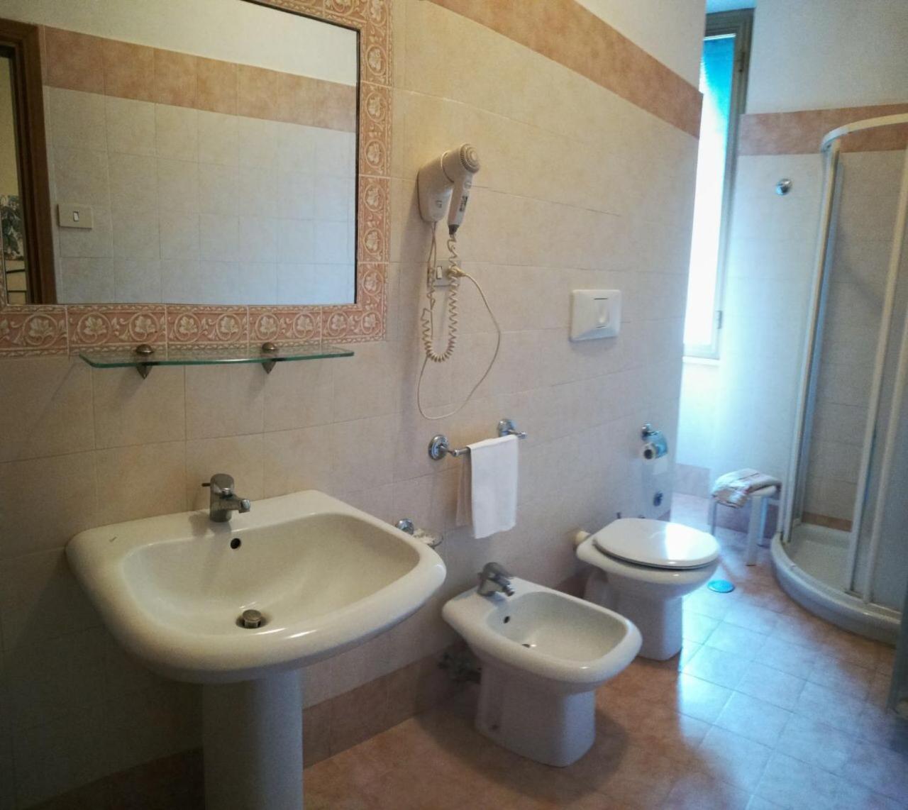 Hotel Universo Fiuggi Bagian luar foto